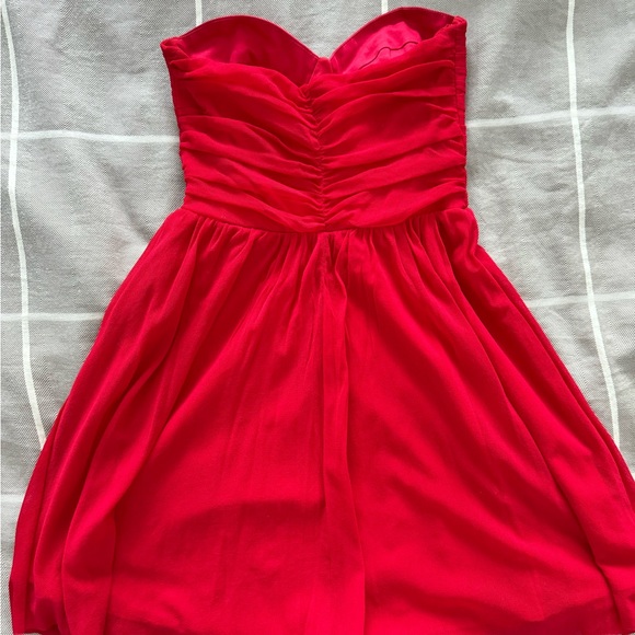 Red heart shaped tube top mini dress - Picture 2 of 3